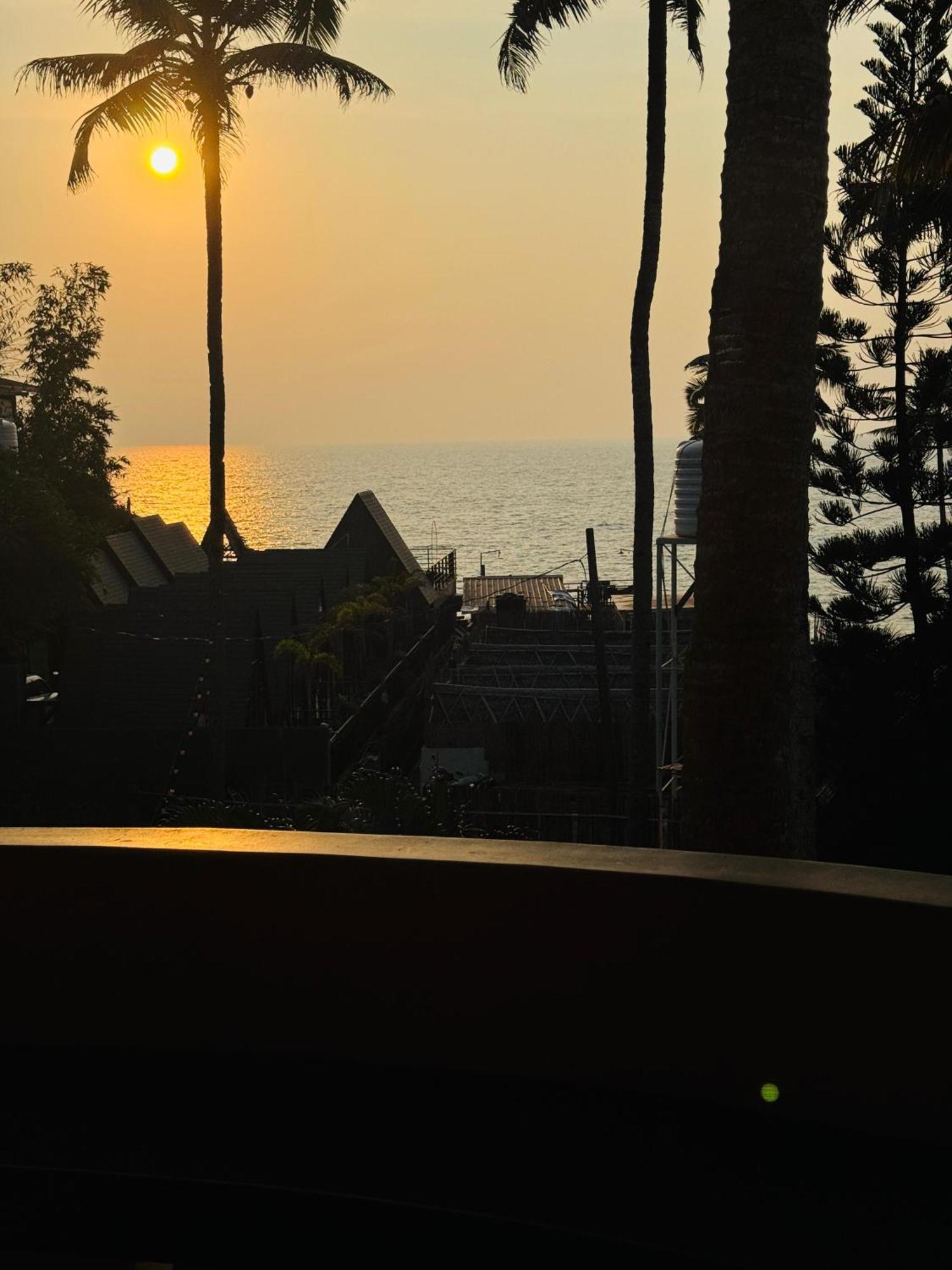 Beach View Balcony Resort By Hello Varkala Bagian luar foto