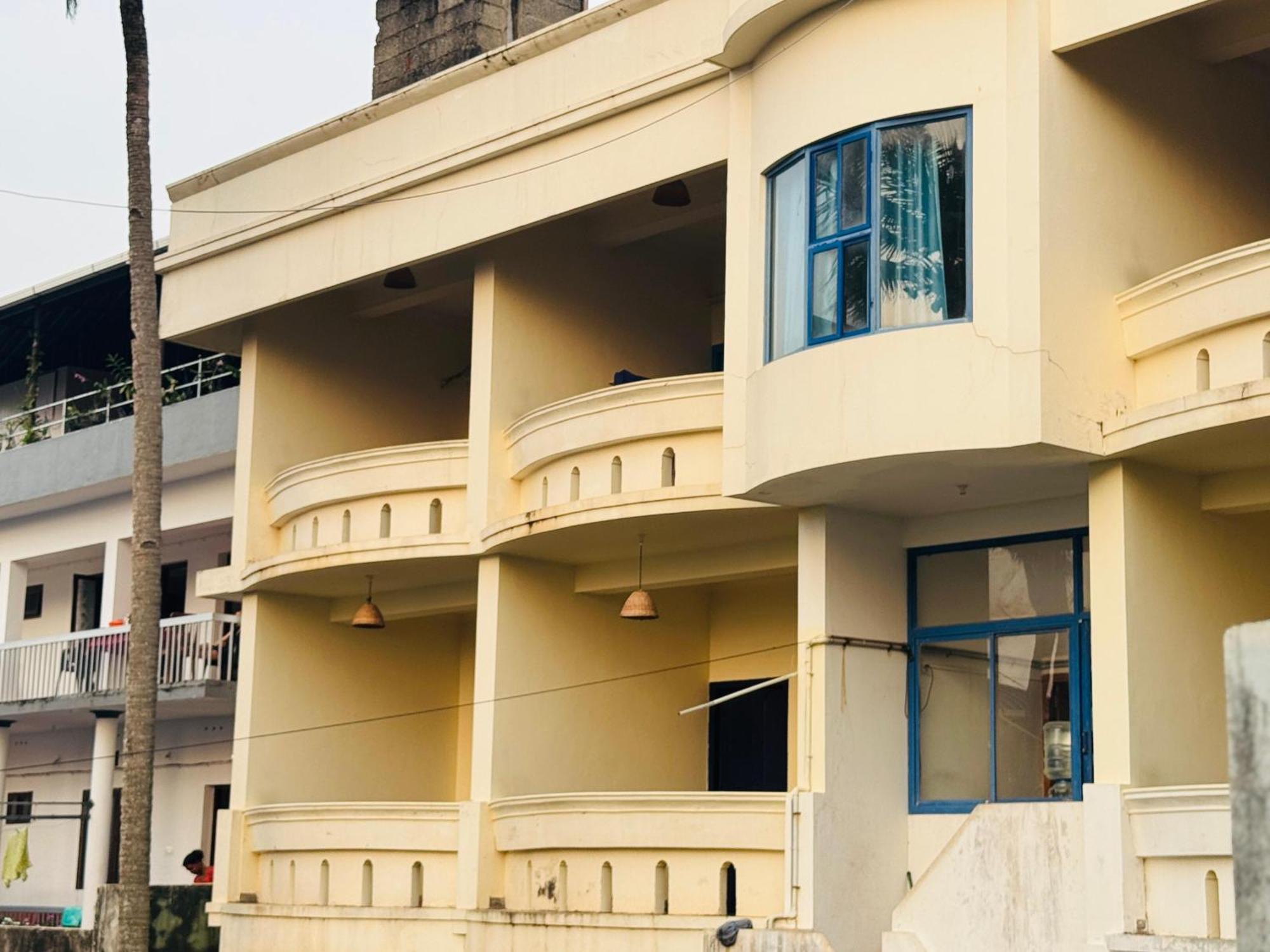 Beach View Balcony Resort By Hello Varkala Bagian luar foto